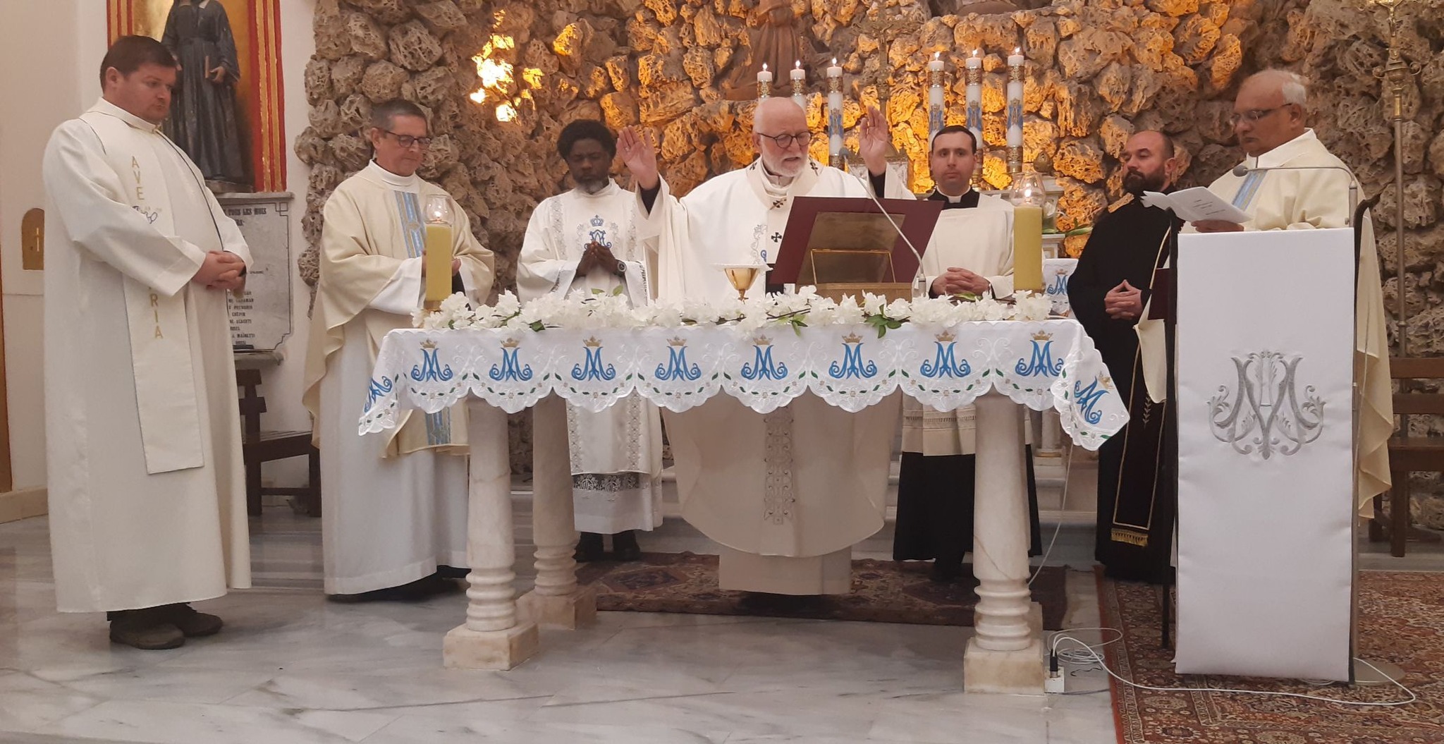 İZMİR’DEKİ NOTRE-DAME DE LOURDES BAYRAMI VE DÜNYA HASTALAR GÜNÜ KUTLAMASI
